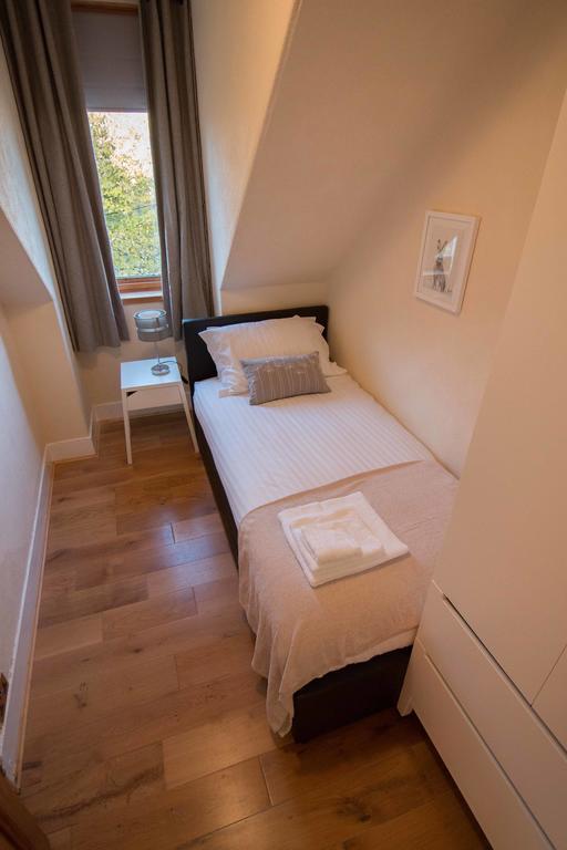 Bright & Airy Two Bed Set In Granite Apartman Aberdeen Kültér fotó