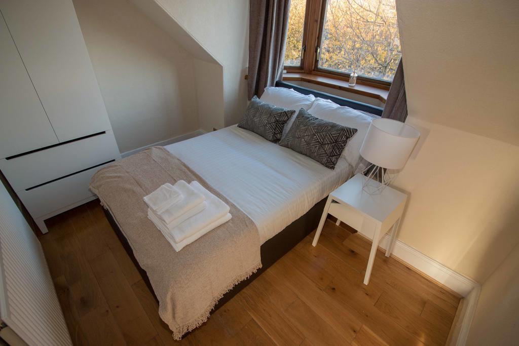 Bright & Airy Two Bed Set In Granite Apartman Aberdeen Kültér fotó